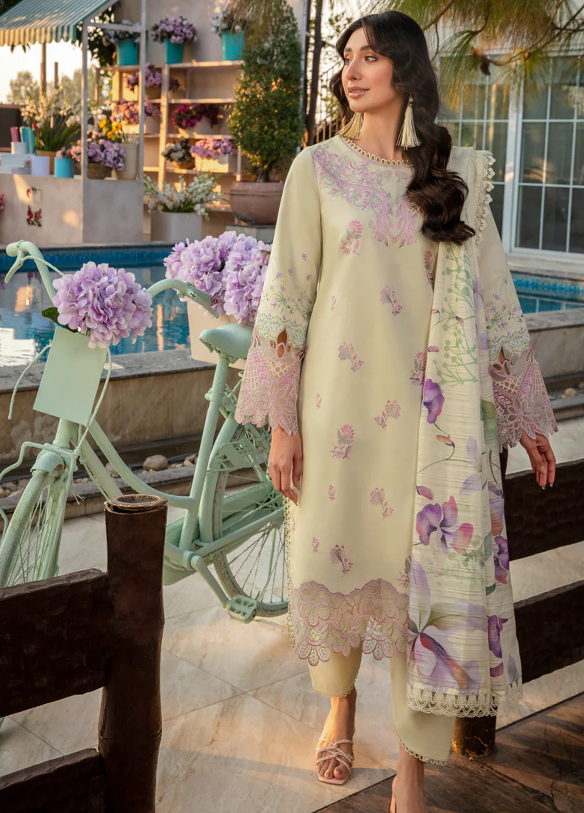 Florence By Rang Rasiya Embroidered Lawn Suits Unstitched 3 Piece RR25F D-09 Manah- Summer Collection