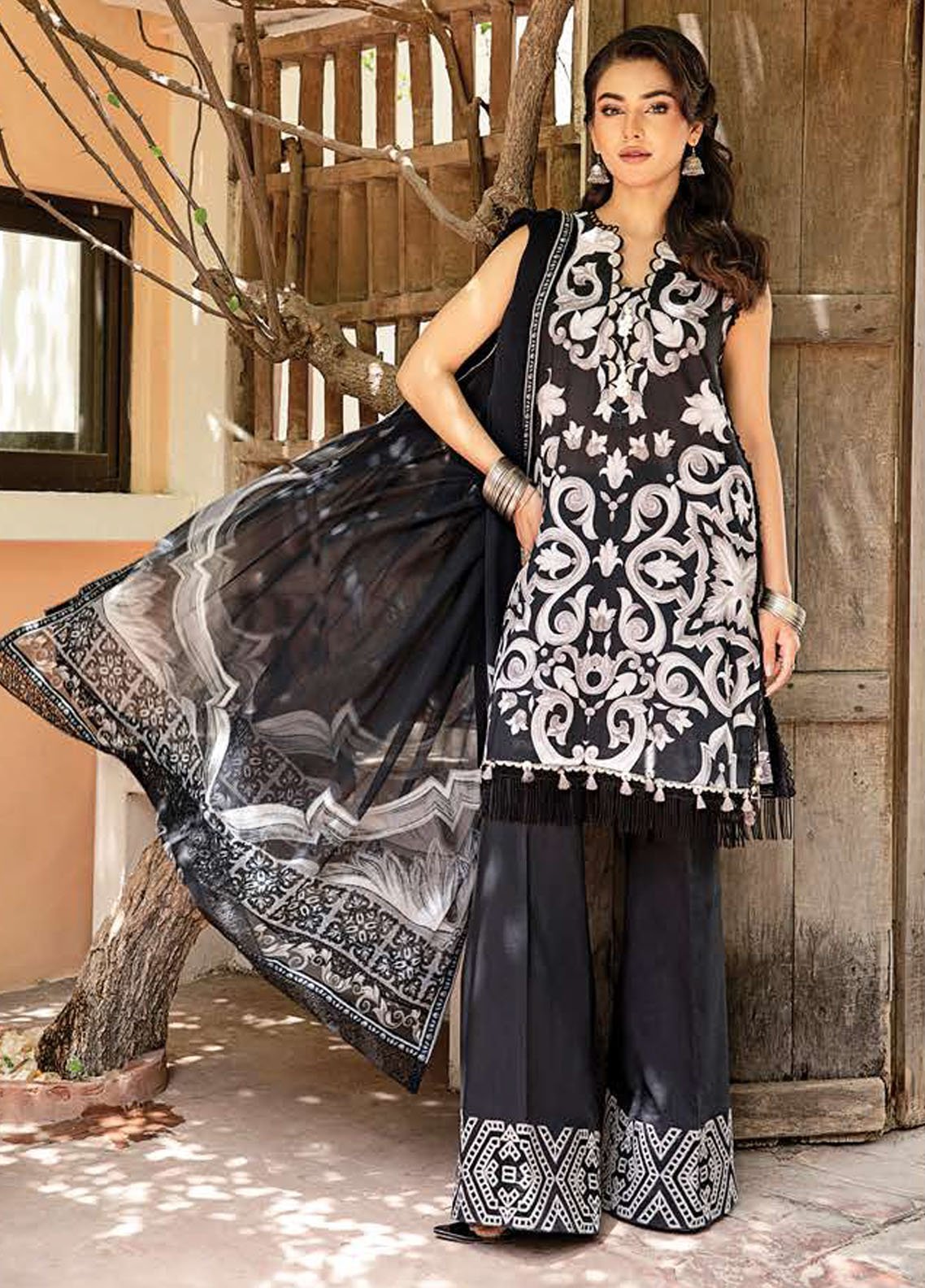 M Basic by Maria B Embroidered Lawn Suits Unstitched 3 Piece MB25EE D-04 B - Summer Collection