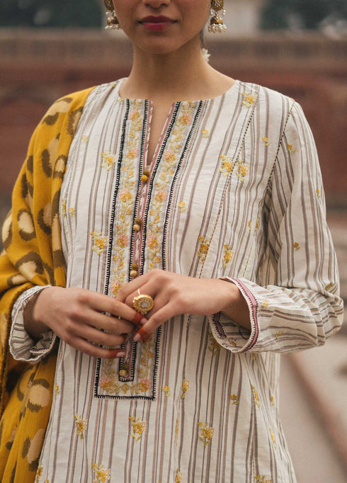 ZARA SHAHJAHAN DESIGN /ZAREEN-A